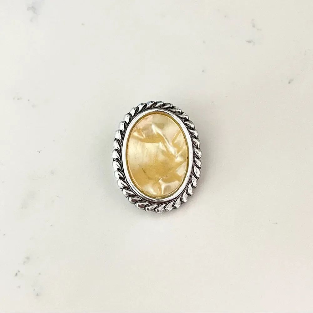 Vintage West Germany 1950’s Mother Of Pearl Scarf Clip